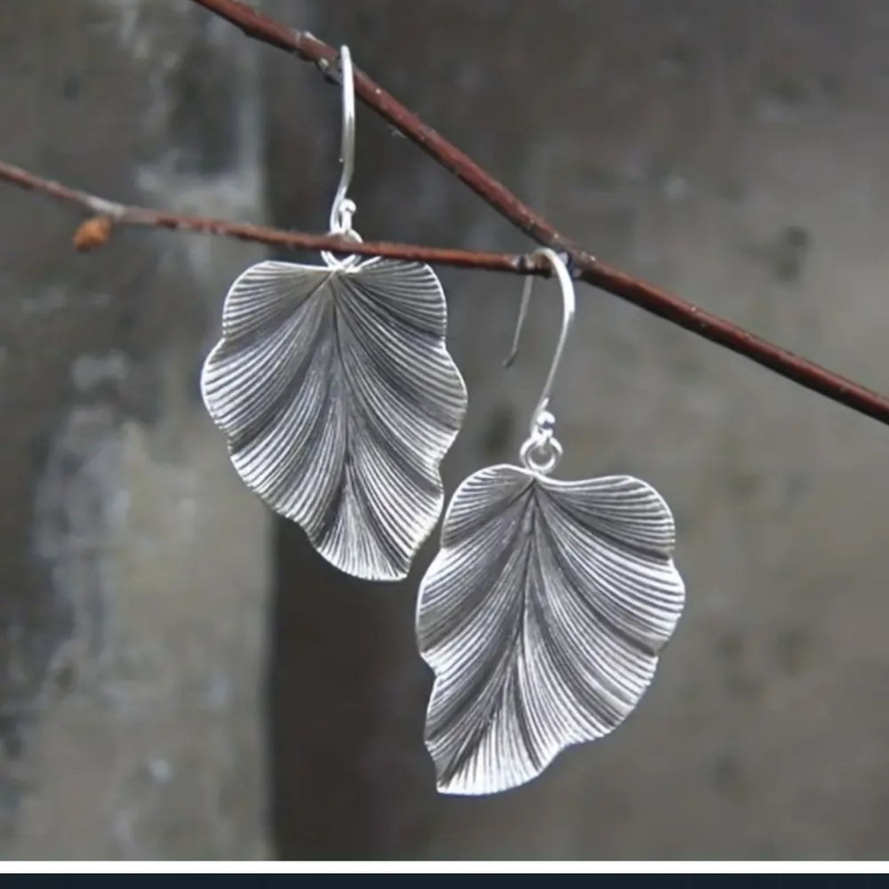 Simple Leaf Earrings Zinc Alloy 925 plate - Picture 2 of 3